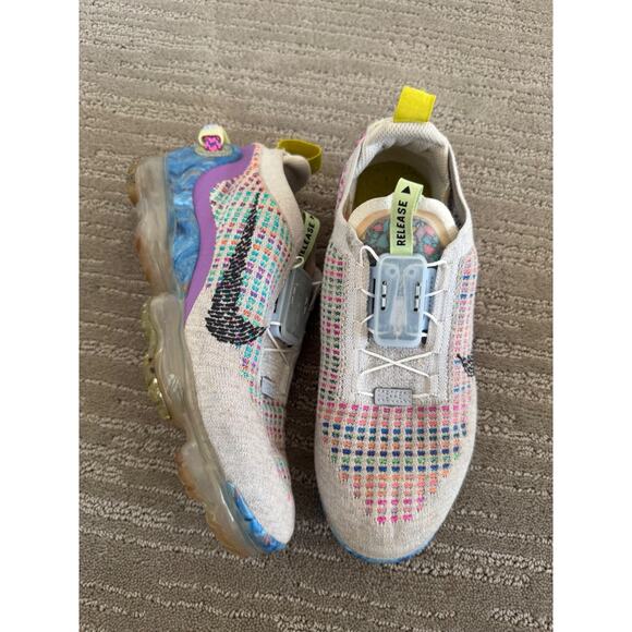 Nike Air VaporMax Flyknit 2020 Women’s Multicolor Lock Release - Picture 1 of 10